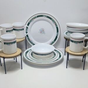 France Arocpal Misty Meadow 16 Pc Dinnerware Set